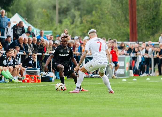 Do čtvrtého kola MOL Cupu jde Sparta, Slavia i Plzeň. Končí obhájce z Olomouce i Teplice